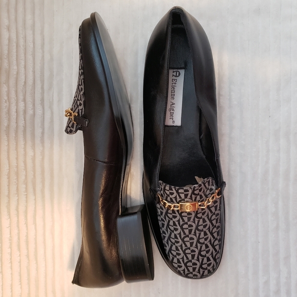 Etienne Aigner Black & Gold Logo Loafers – Women’s Size 10 NWOT - Picture 9 of 15